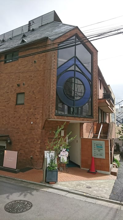 PLUME EYEBEAUTY 表参道店 店内写真 3枚目