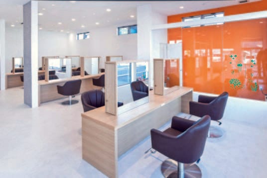 eye salon koa by SARA 九大学研都市店（福岡）のメンズ眉毛サロン店内写真 1枚目