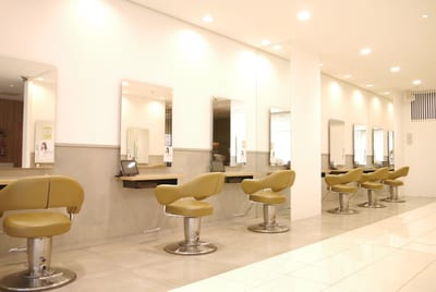 HAIR ＆ MAKE EARTH 船橋店 店内写真 1枚目