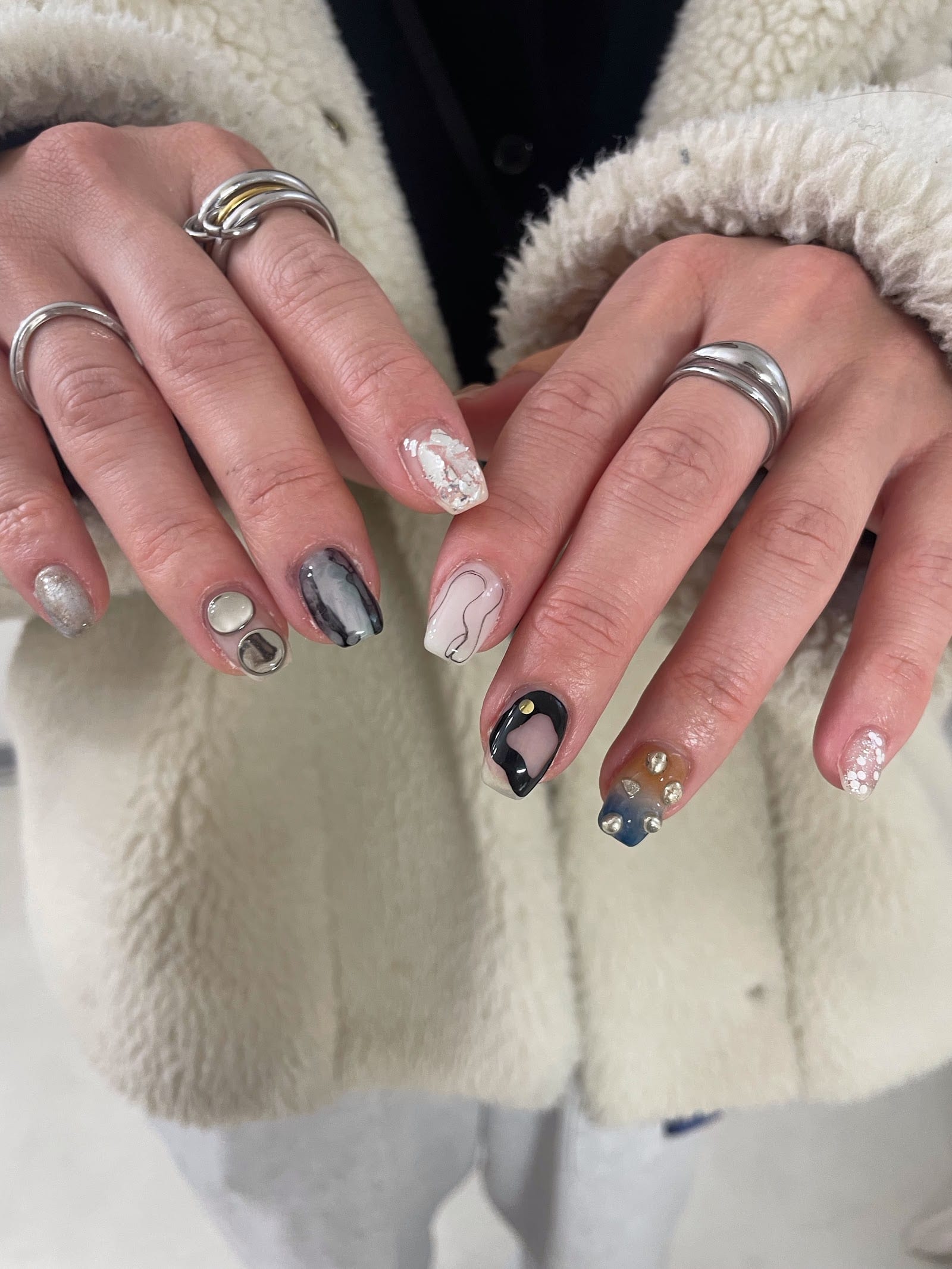 パラジェル・フィルイン & 眉毛・まつ毛パーマ Nail & Eye ao. 池尻大橋(三軒茶屋)のメンズ眉毛サロン店内写真 1枚目