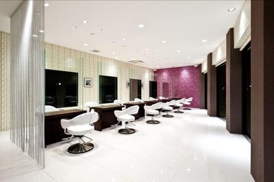 HAIR & MAKE EARTH 甲府昭和店 店内写真 1枚目