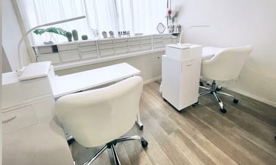 feel中野 ネイル 店内写真 3枚目