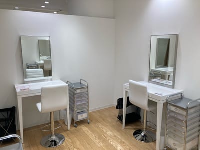 BIEWS EYEBROW STUDIO 横浜ポルタ店 店内写真 1枚目