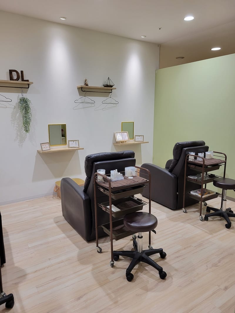 ドーリーラッシュ ノースポートモール店(センター南)のメンズ眉毛サロン