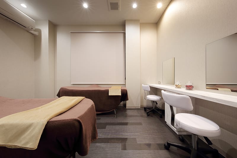 glamourous/plaisir 長町南店(長町)のメンズ眉毛サロン