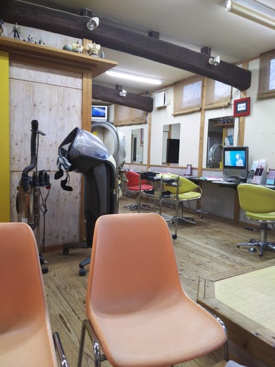 Calme光・WAX脱毛/眉毛/ドライヘッドスパ/セルフホワイトニング 店内写真 1枚目