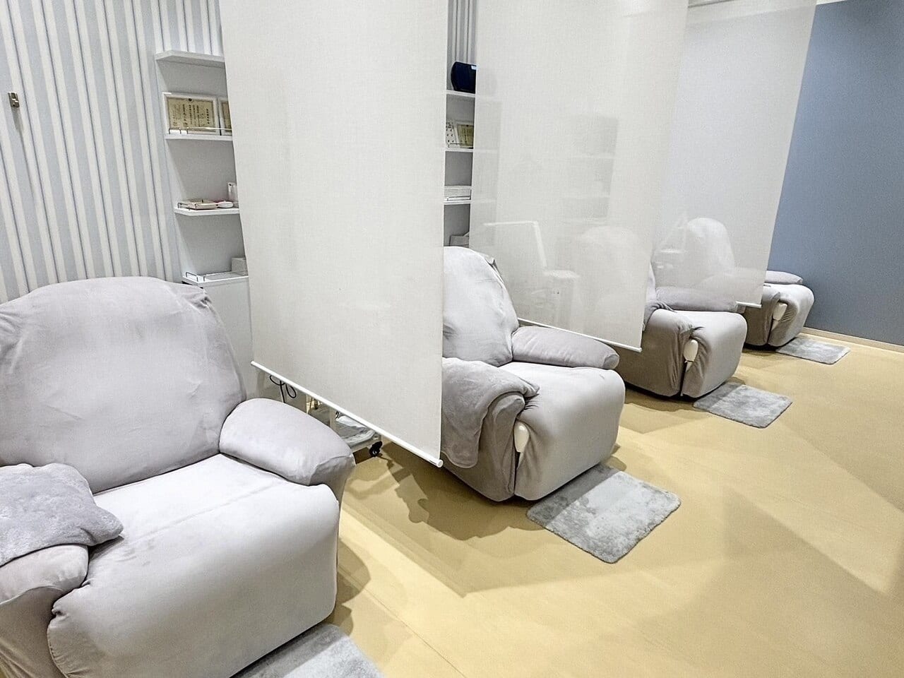 アイラッシュ・目元専門サロン TSUYAMEKIイオンタウン四日市泊店(四日市)のメンズ眉毛サロン店内写真 1枚目