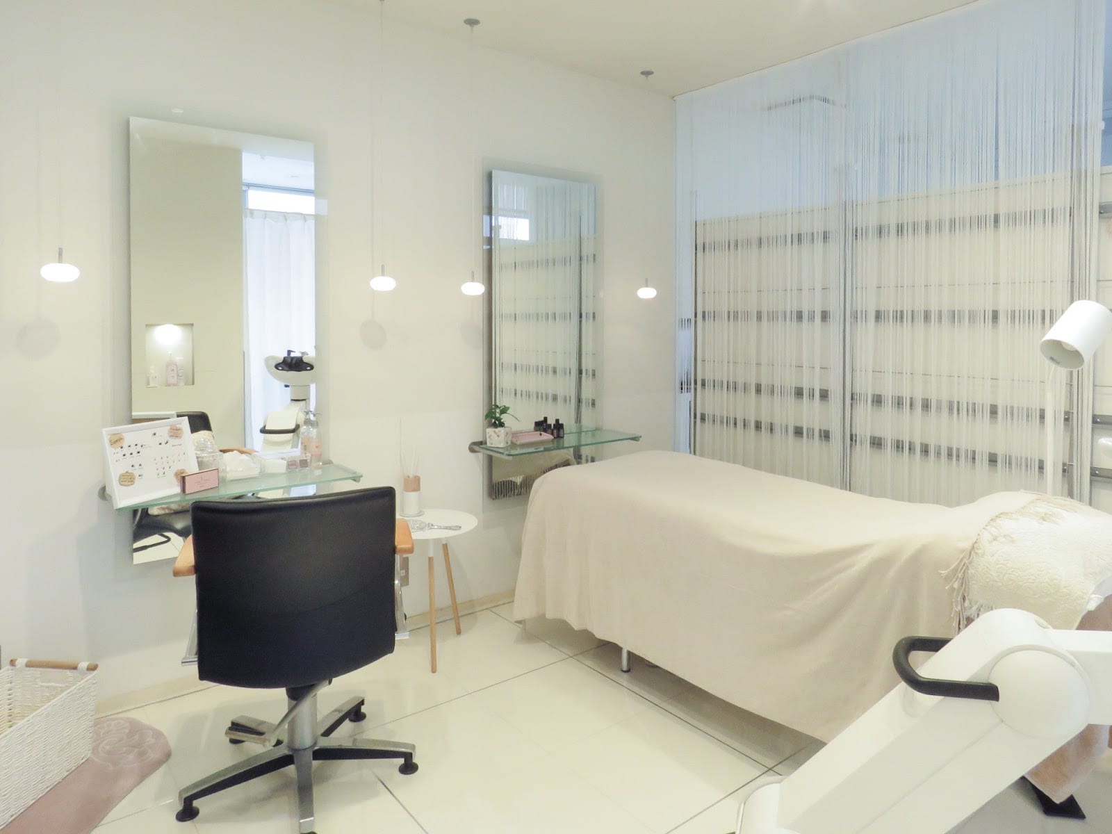 sucre eyelash(宇都宮)のメンズ眉毛サロン店内写真 1枚目