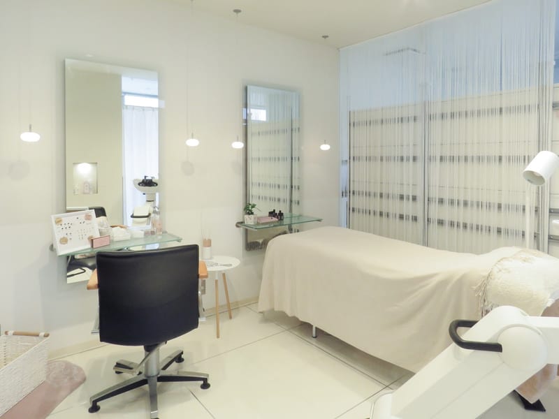 sucre eyelash(宇都宮)のメンズ眉毛サロン
