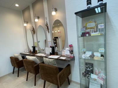 まつげパーマ＆マツエク＆眉毛専門 キューラッシュ柏店 店内写真 1枚目
