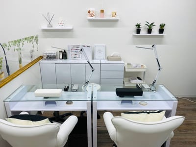 Romine アイラッシュ＆ネイルサロン 店内写真 3枚目