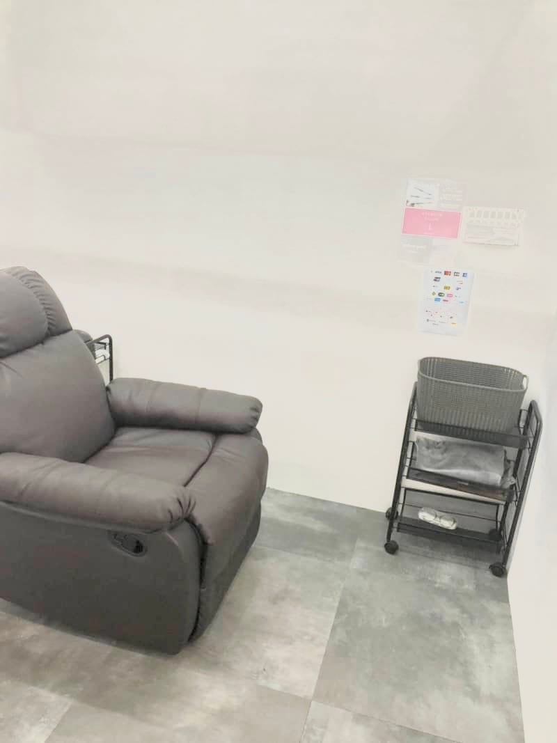 i. 姪浜店（福岡）のメンズ眉毛サロン店内写真 1枚目