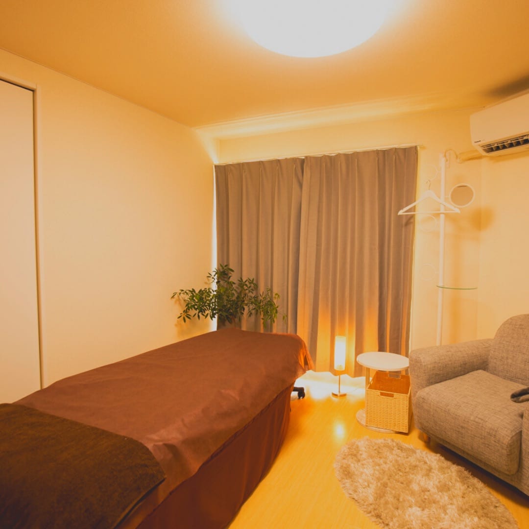 アイブロウ＆アイラッシュRevi（横浜）のメンズ眉毛サロン店内写真 1枚目