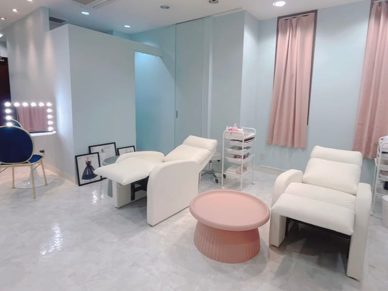 アイブロウ&まつげパーマ専門店 romy. 新宿(新宿)のメンズ眉毛サロン