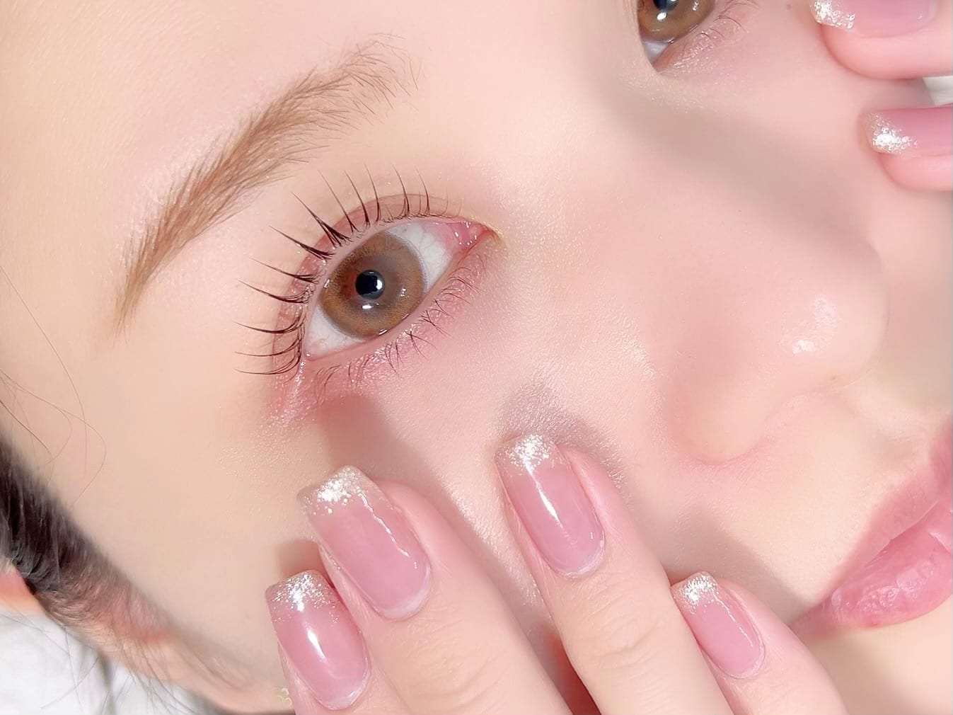 眉毛 まつ毛パーマ専門店 Eyebii 姪浜駅前店（福岡）のメンズ眉毛サロン店内写真 1枚目