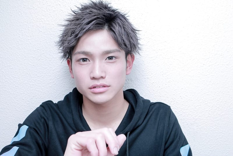 MEN'S BEAUTY×THE PERMメンズアイブロウ大阪梅田の店内写真2