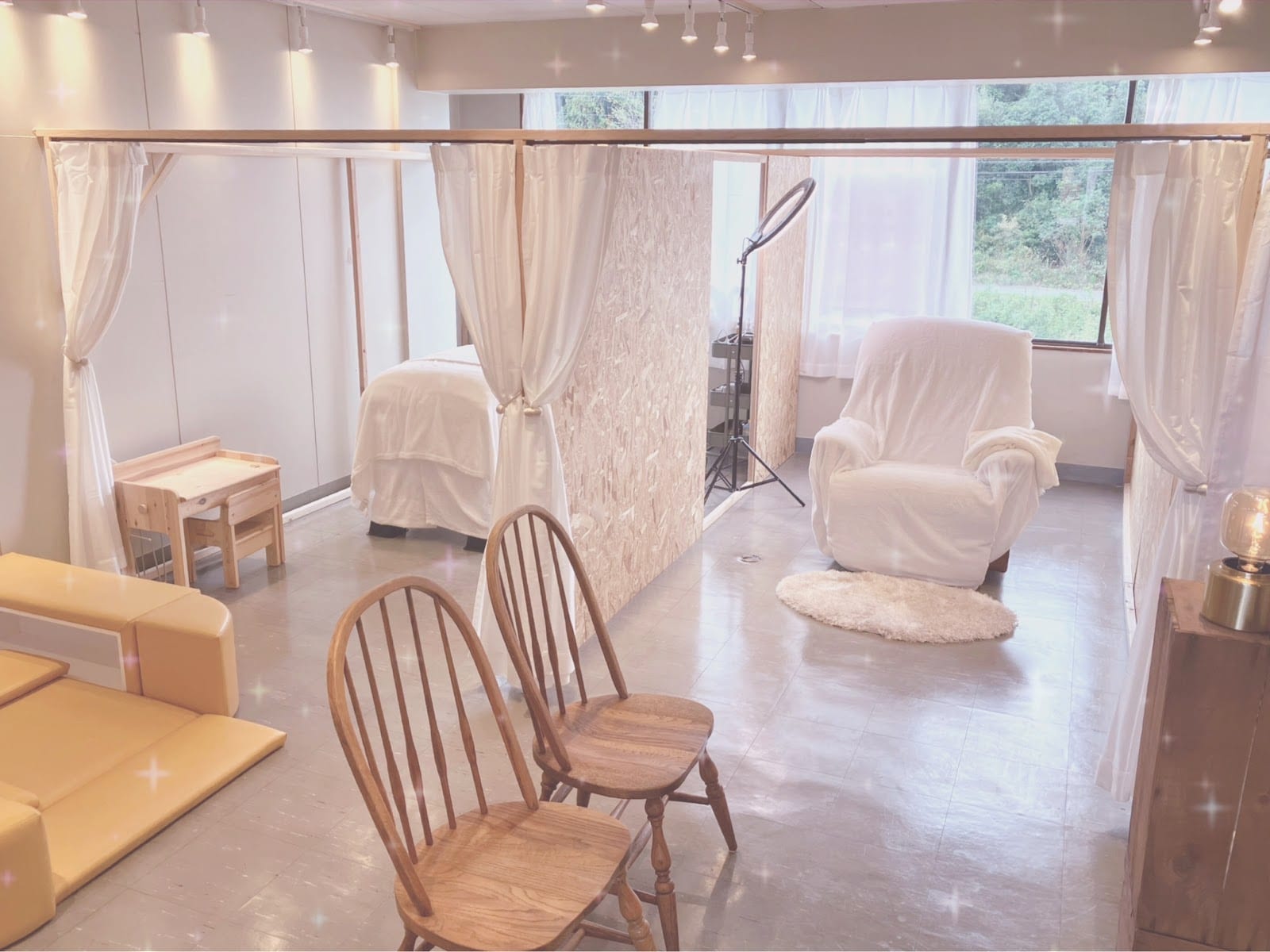 NEMM eyelash/brow +NAIL(多治見)のメンズ眉毛サロン店内写真 1枚目