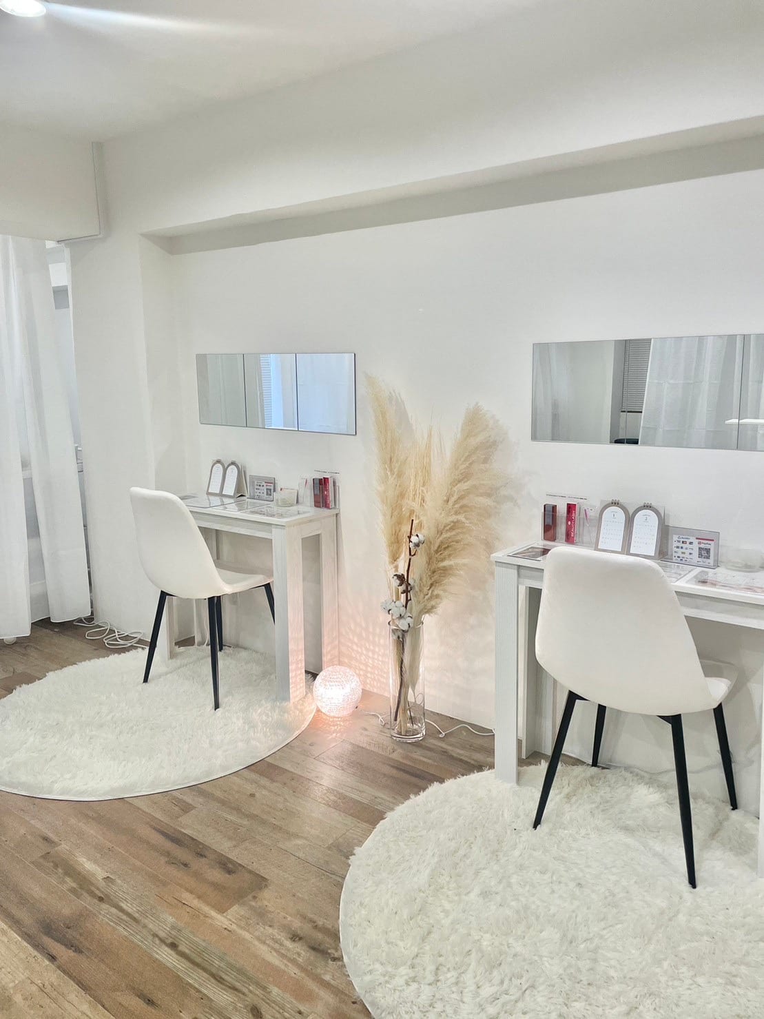eyelash salon 75.（青山）のメンズ眉毛サロン店内写真 1枚目