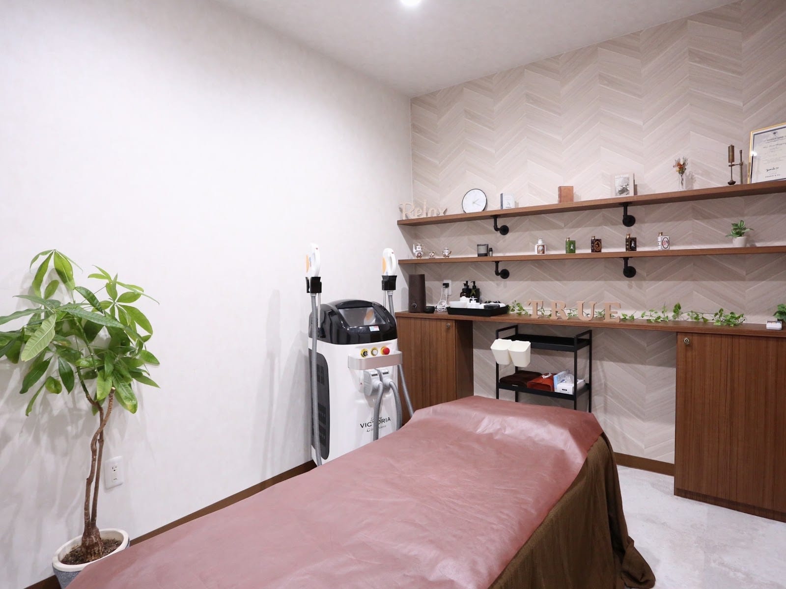 メンズ脱毛サロン true(かすみがうら)のメンズ眉毛サロン店内写真 1枚目