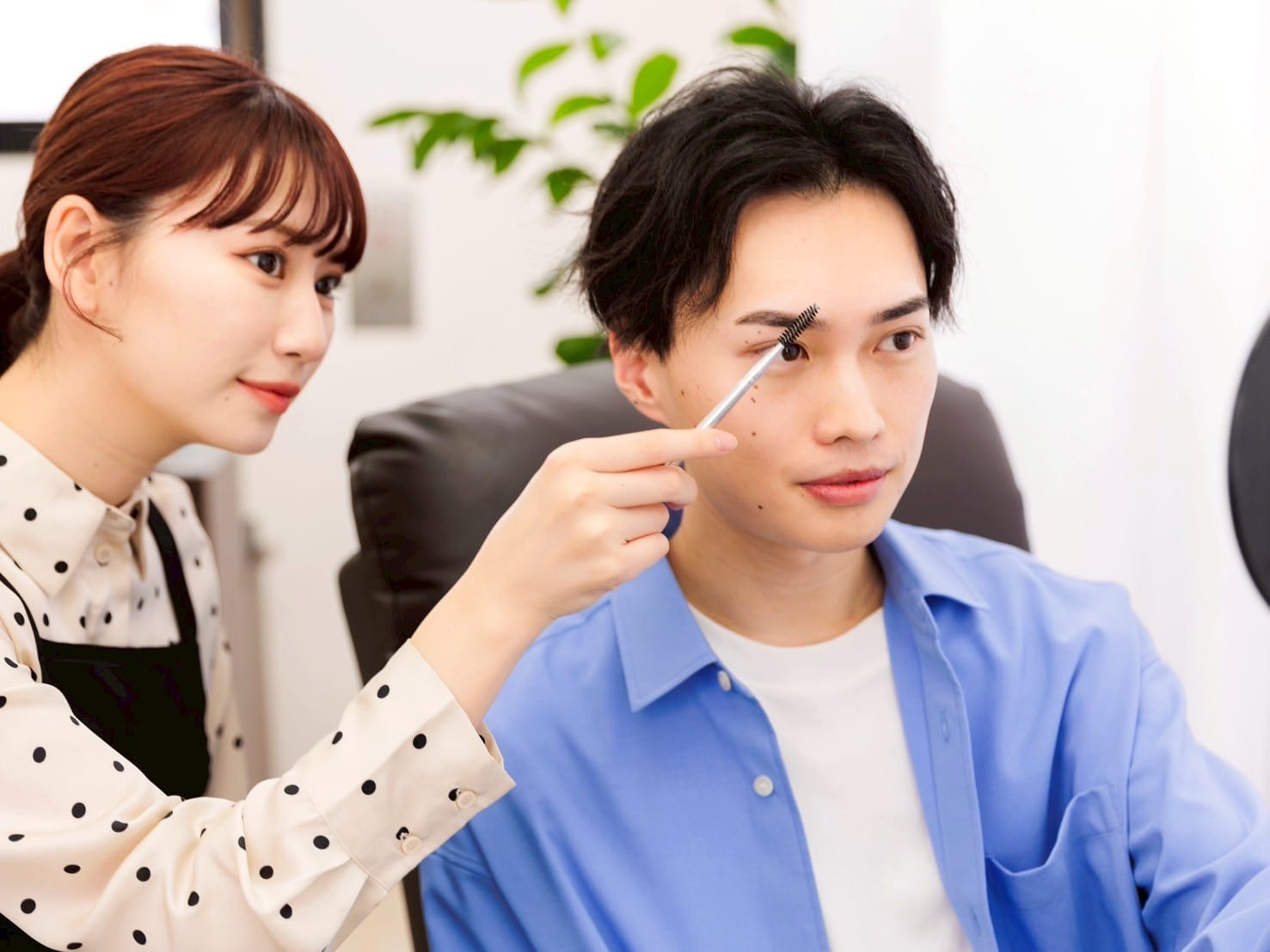 BROWS 新橋店（新橋）のメンズ眉毛サロン店内写真 1枚目