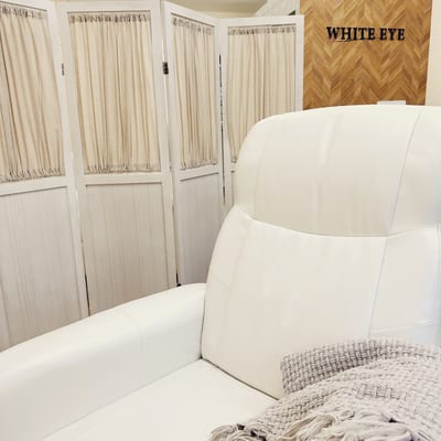 WHITE EYE 成田 店内写真 1枚目