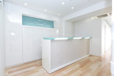 メンズ眉毛専門店 MAYU CLEAR(マユクリア) 新宿店 店内写真 1枚目