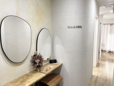 Heath 眉毛専門サロン 店内写真 1枚目