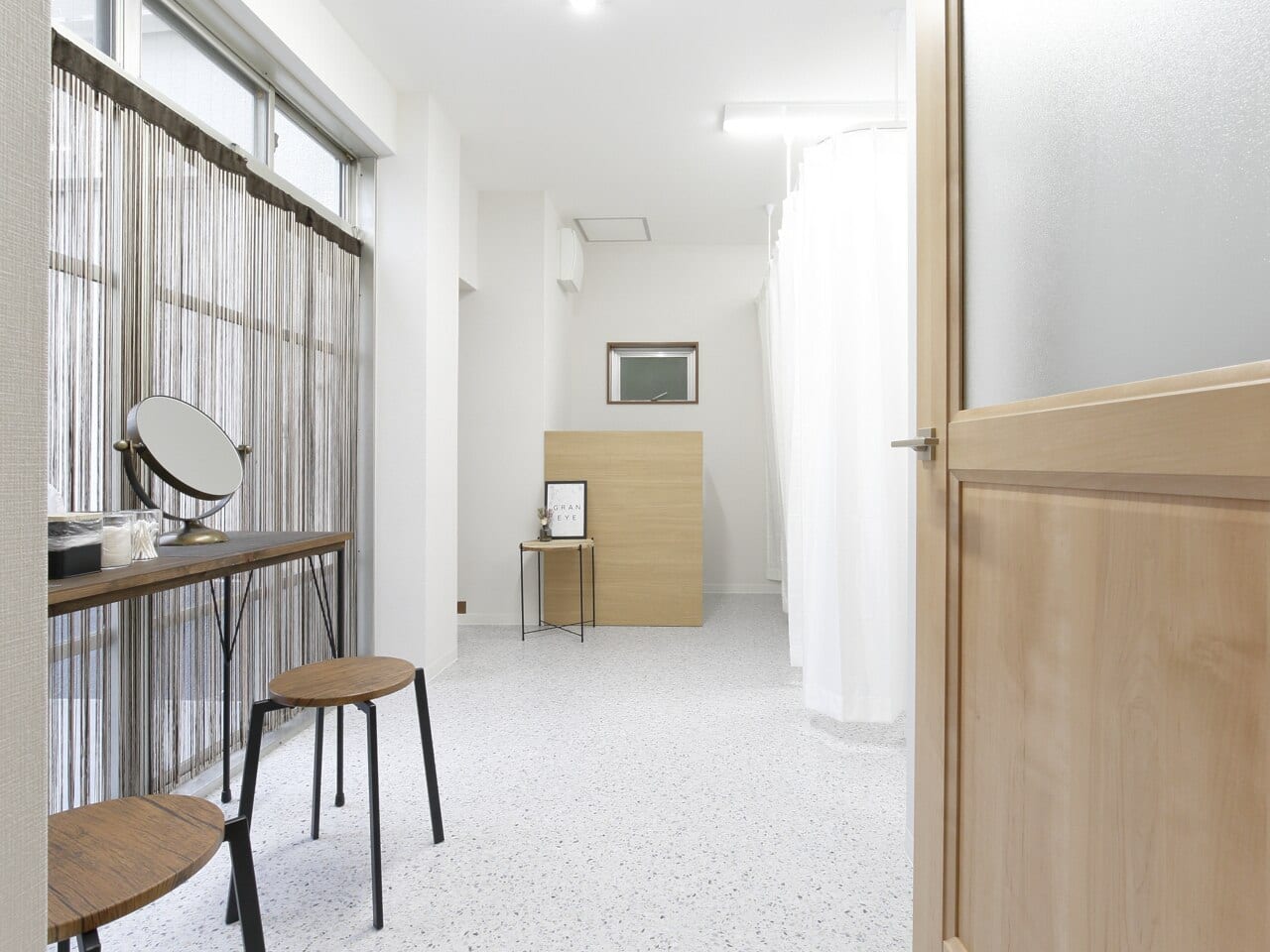 GRAN EYE 船橋南口店(船橋)のメンズ眉毛サロン店内写真 1枚目