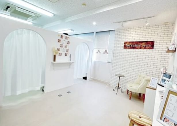 眉毛とまつげパーマの専門店 ロレインブロウ 本厚木店の店内写真3