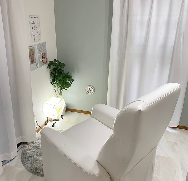 WHITE EYE 町田（町田）のメンズ眉毛サロン