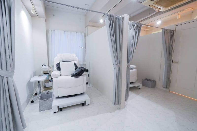 似合わせ専門MIRUS EyeBeauty&Nail上大岡駅前店の店内写真3