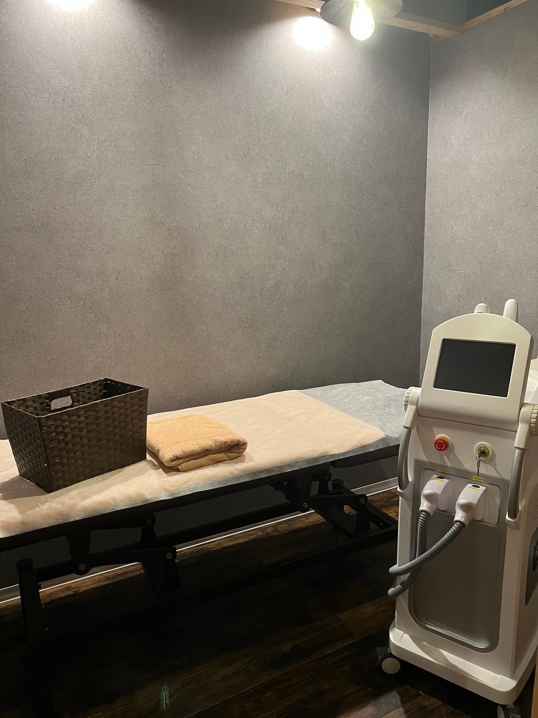 Salon N 久留米店（久留米）のメンズ眉毛サロン店内写真 1枚目