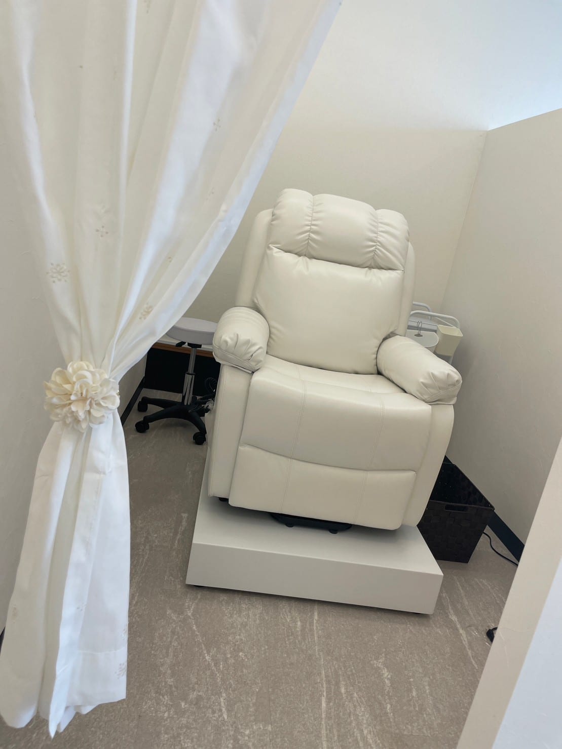 眉毛とまつげパーマの専門店 ロレインブロウ 小山店(小山)のメンズ眉毛サロン店内写真 1枚目