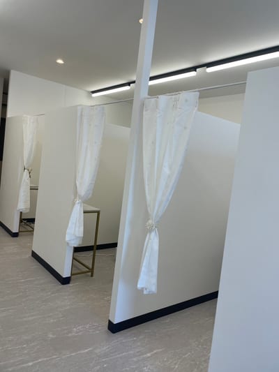 眉毛とまつげパーマの専門店 ロレインブロウ 小山店 店内写真 3枚目