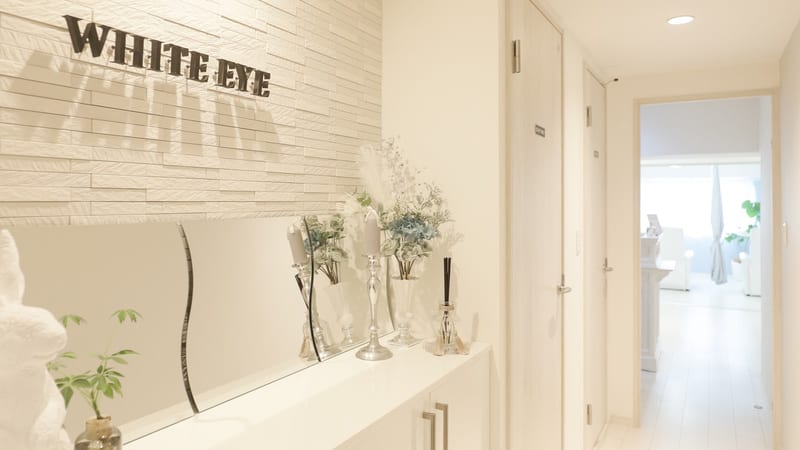WHITE EYE 西梅田 店舗写真