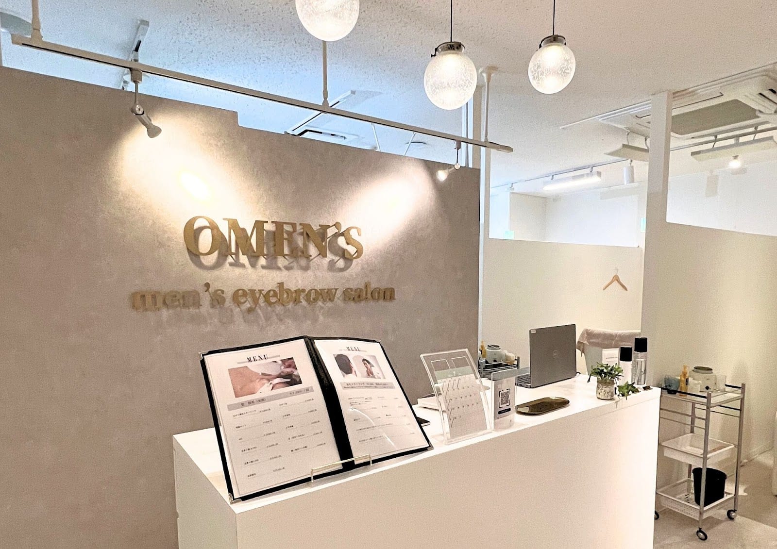 オーメンズ名古屋栄店(久屋大通)のメンズ眉毛サロン店内写真 1枚目