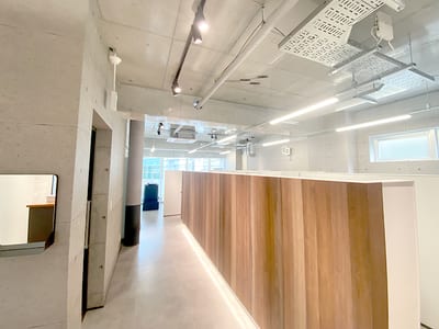 眉毛・まつ毛パーマ専門サロン エサージュ 吉祥寺店 店内写真 1枚目