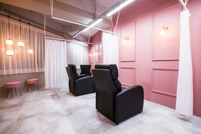 眉毛アイブロウ/パリジェンヌサロンnerine 博多 店内写真 1枚目