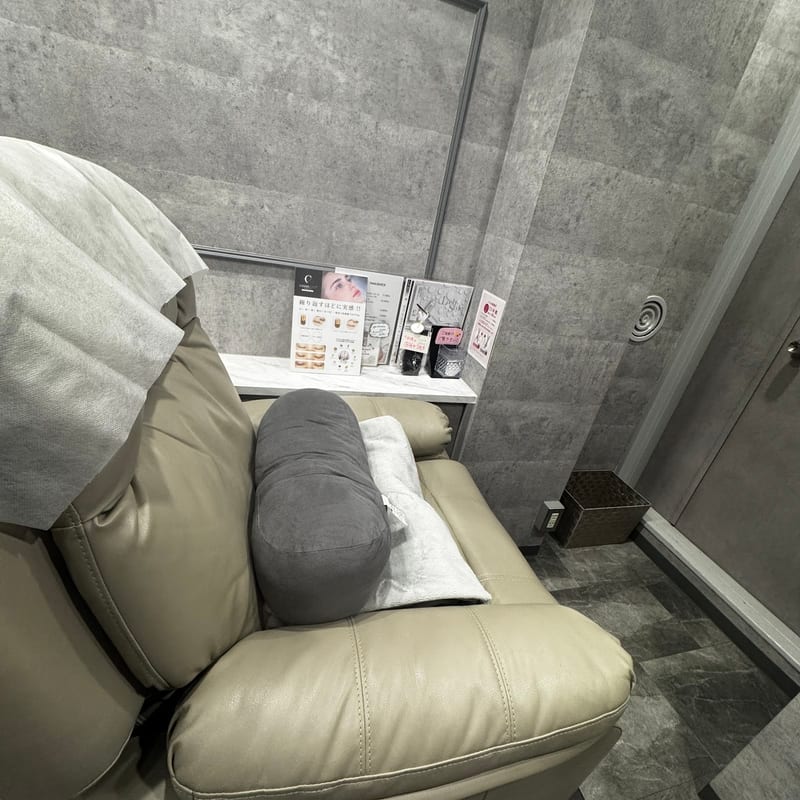 NailQuick OCULI BROW & LASH 銀座店(銀座)のメンズ眉毛サロン