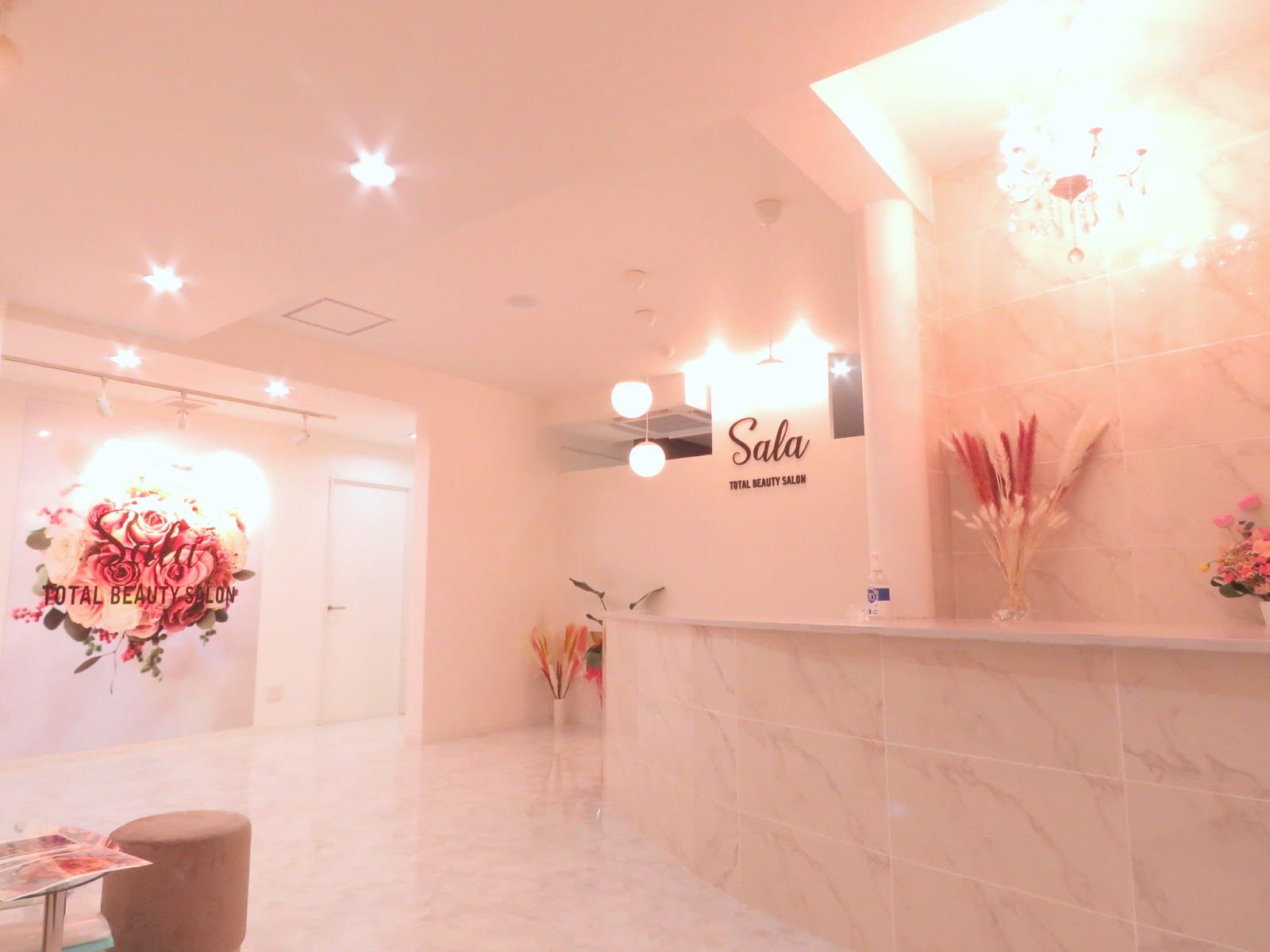 Eyelash Salon Salaパリジェンヌ/まつげパーマ/マツエク/バインドロック(北九州)のメンズ眉毛サロン店内写真 1枚目