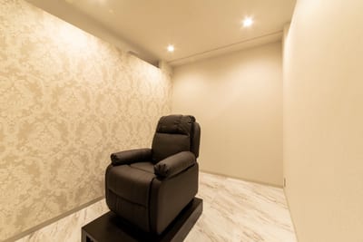 完全個室eyelash salon Rey広島本通店 まつげパーマパリジェンヌ 店内写真 3枚目