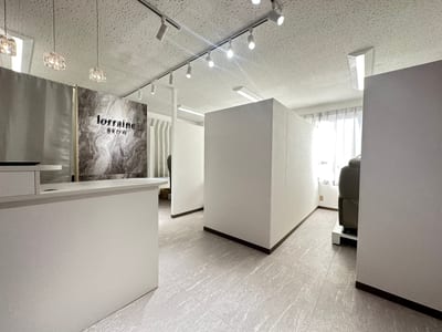 眉毛とまつげパーマの専門店 ロレインブロウ 多摩センター店 店内写真 1枚目