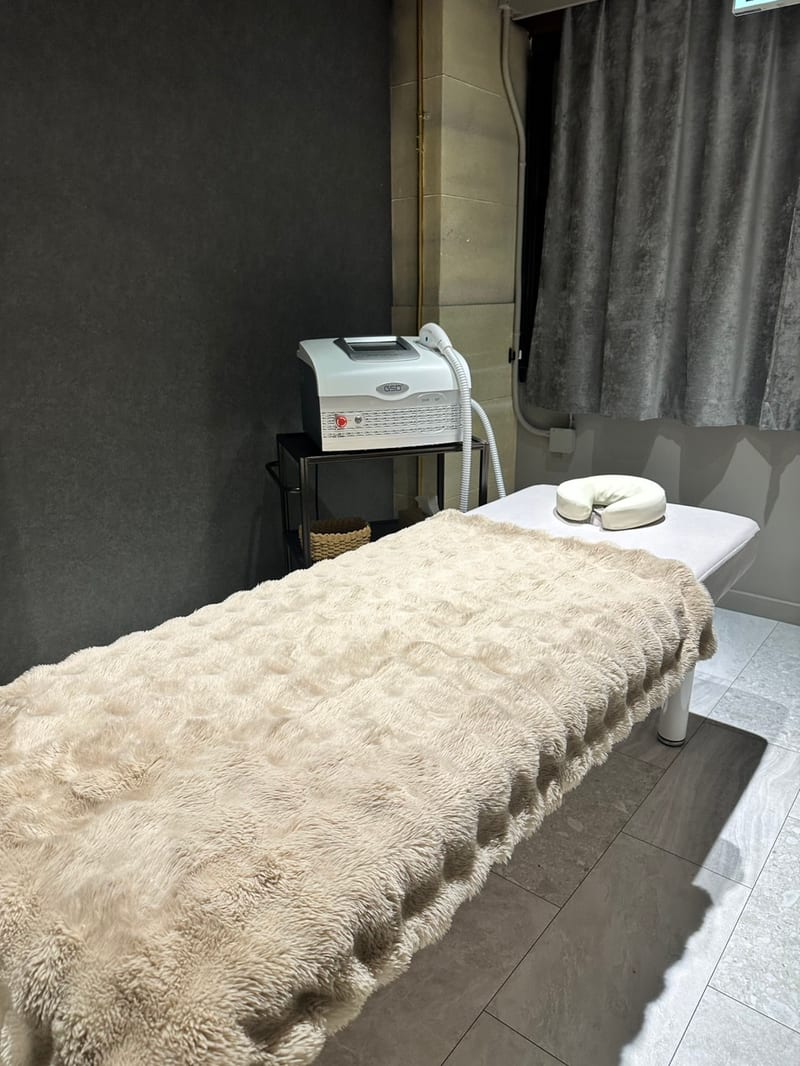 メンズ眉毛＆脱毛専門サロン エイトの店内写真3