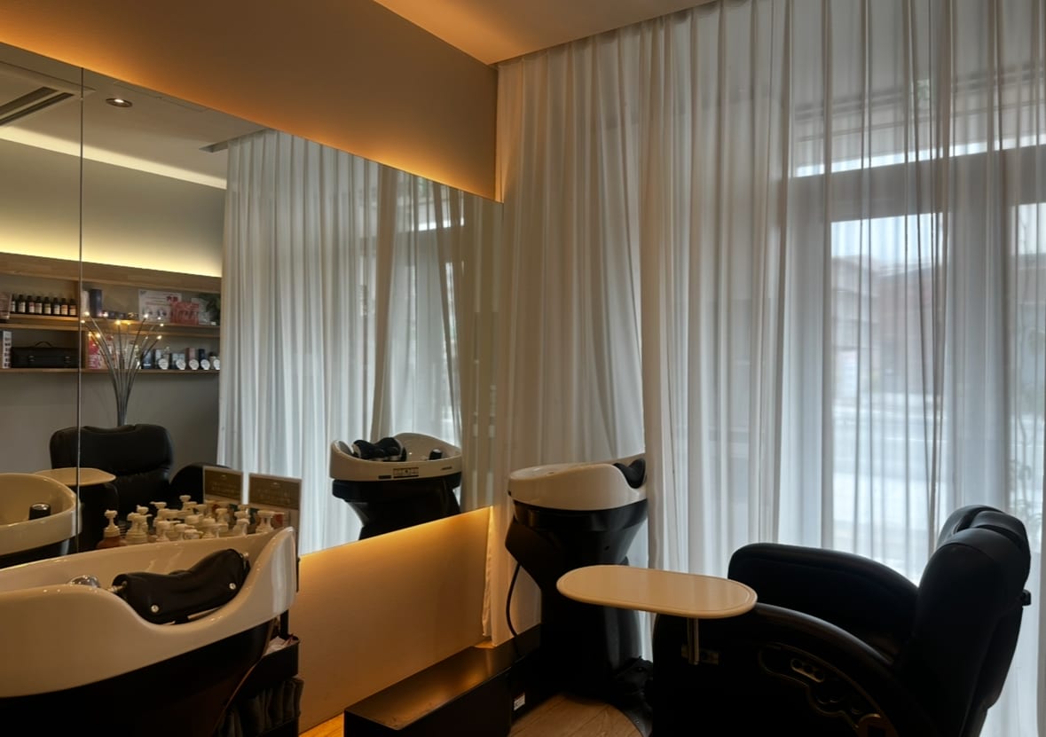 beauty salon Lutella(福岡)のメンズ眉毛サロン店内写真 1枚目