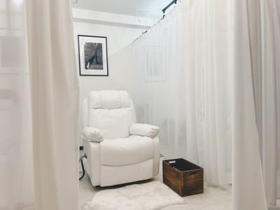 most eyes 東銀座 店内写真 1枚目