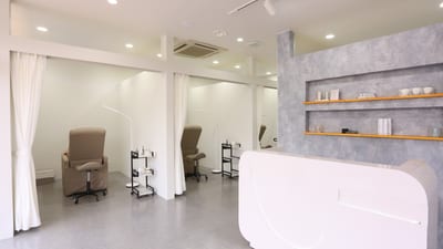 RIMURU by GLITTER まつ毛＆眉毛 赤塚店 店内写真 1枚目
