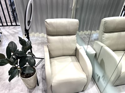NEED eyelash eyebrow 覚王山 店内写真 1枚目