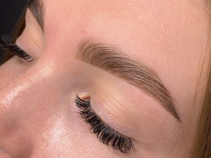 NEED eyelash eyebrow 覚王山の店内写真3