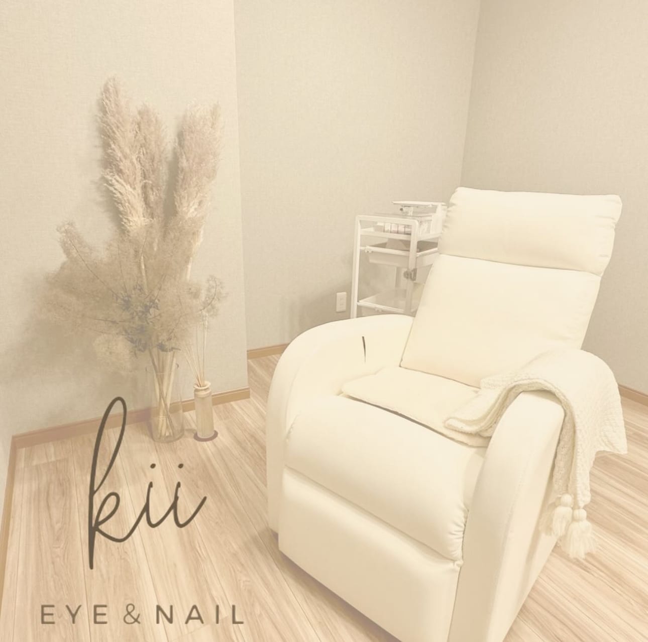 kii Eye&Nail(佐賀)のメンズ眉毛サロン店内写真 1枚目