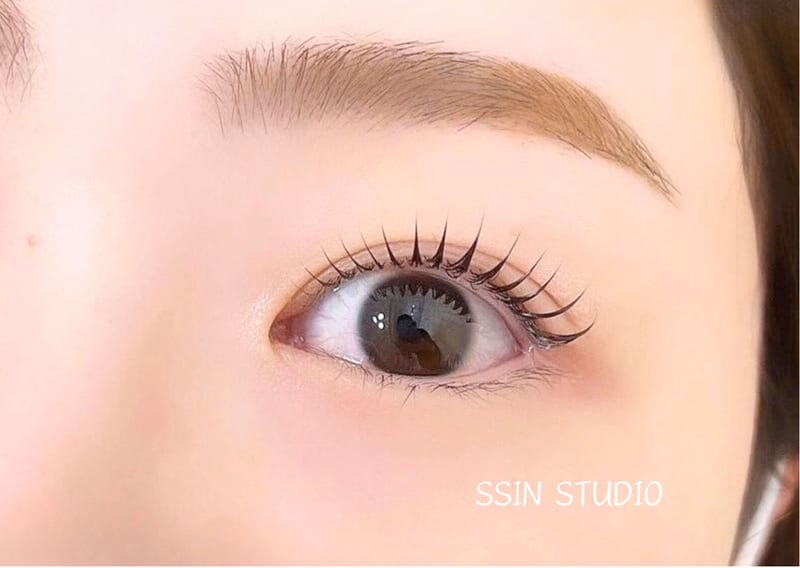 まつ毛パーマ＆眉毛サロン SSIN STUDIO 岐阜店の店内写真2